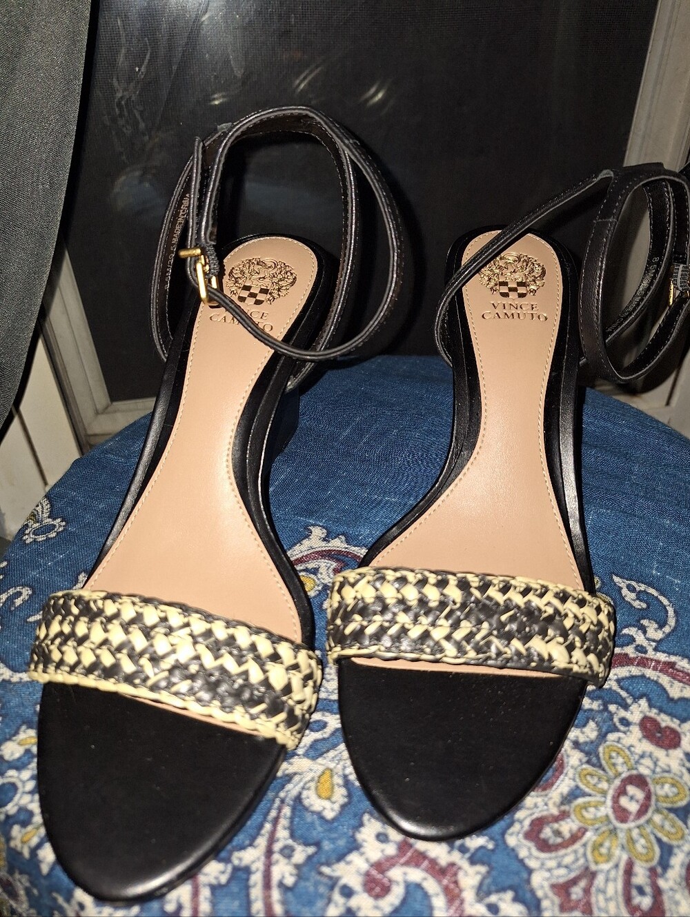 NWOT Vince Camuto Jefany Black Sandals with Braided Cream-and-Black Strap